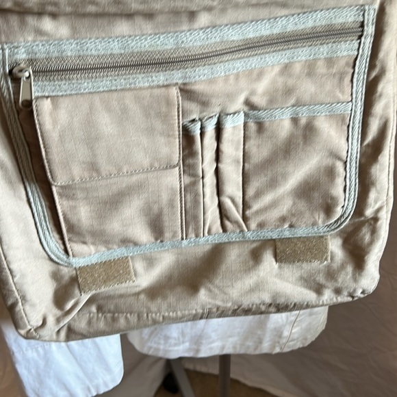 FOSSEL SPORTS DIVISION MULTI POCKET CROSSBODY VINTAGE BAG - Picture 4 of 16